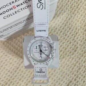 Mission watch with white full moon pattern
